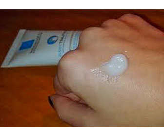 Crema con niacinamida